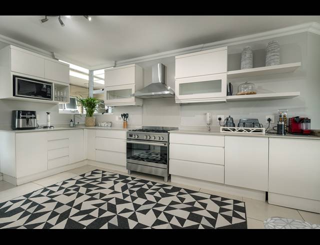 3 BEDROOM SIMPLEX FOR SALE IN LA LUCIA